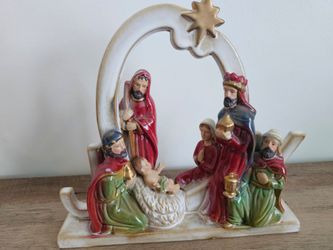 $15.00 - Christmas Nativity Scene, Manger reads "JOY"!  Gorgeous Colors/Ceramic - Like New!