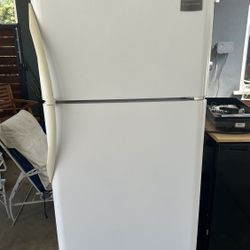 Frigidaire Model No: GLHT 184TJW1 Serial No: BA(contact info removed)0 OR