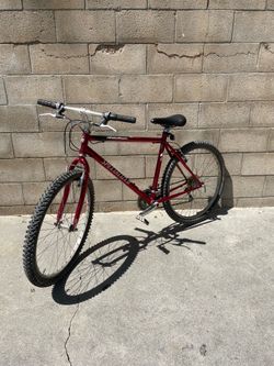 Specialized Hardrock Sport, Upright Rigid MTB (Mountain Bike)