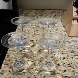 4-Vintage Crystal Wine Glasses W/ Gold Rim