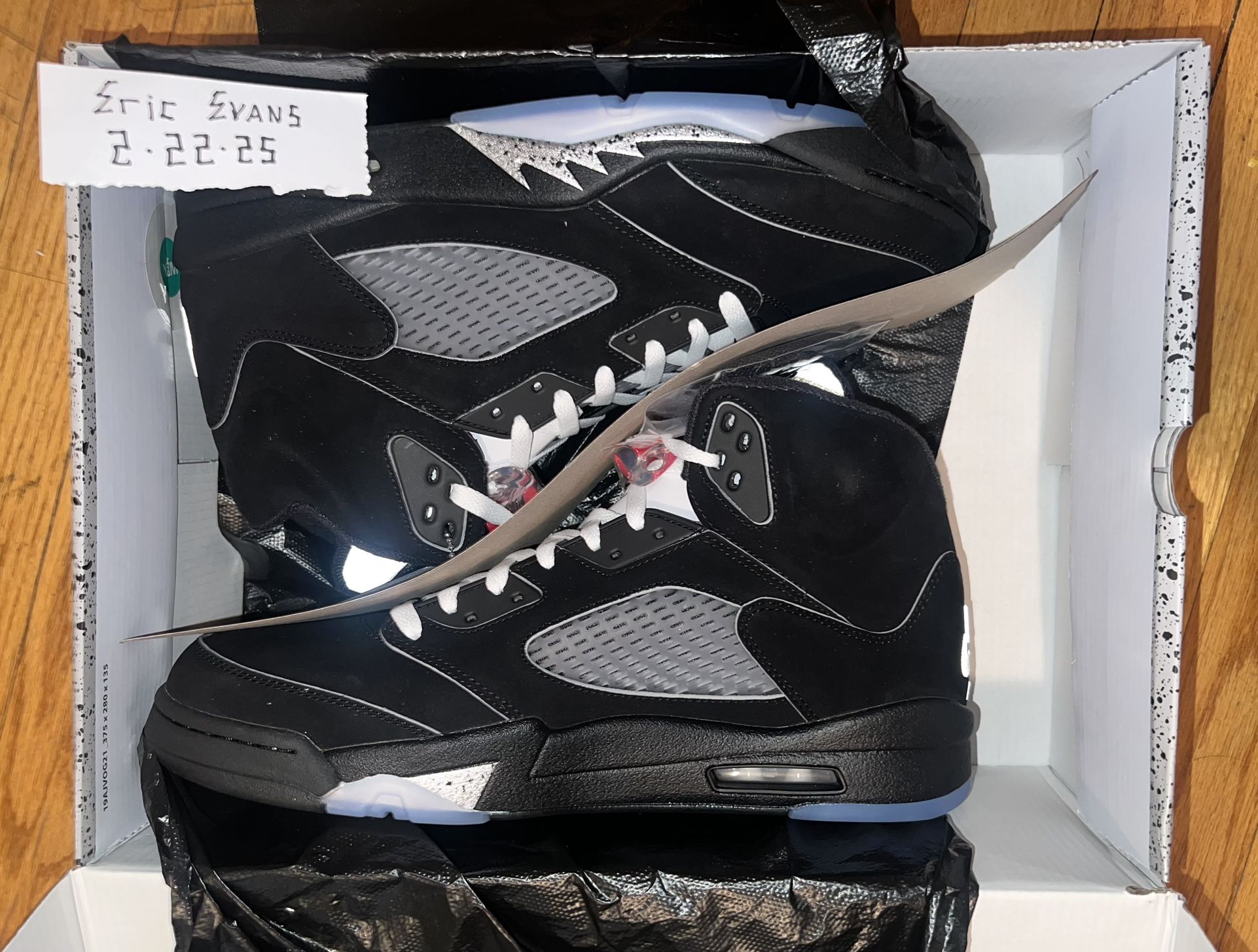 Jordan Retro 5 “Black Metallic Reimagined” Sizes 11.5, 13