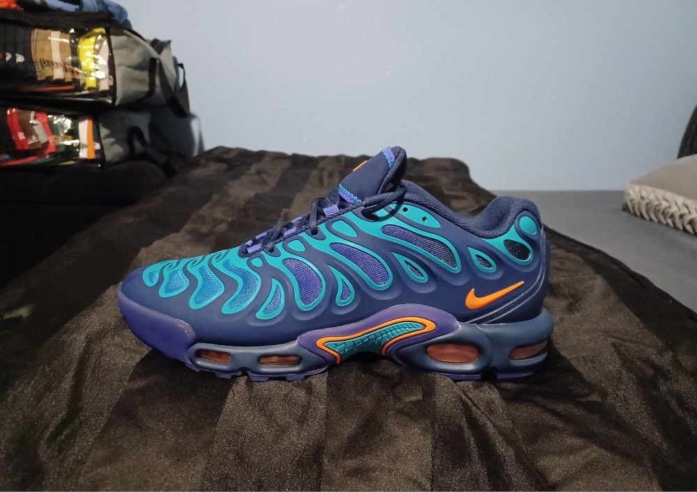 Brand New And Original Men's Nike Air Max's Sneakers Sizes 13