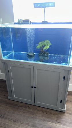 Fish tank heavy glass 60 gallons complete!