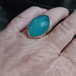 FACETED LARGE MARQUIS CALCEDONY GEMSTONE RING