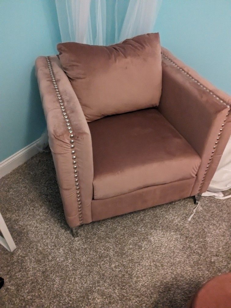 Accent Chair 