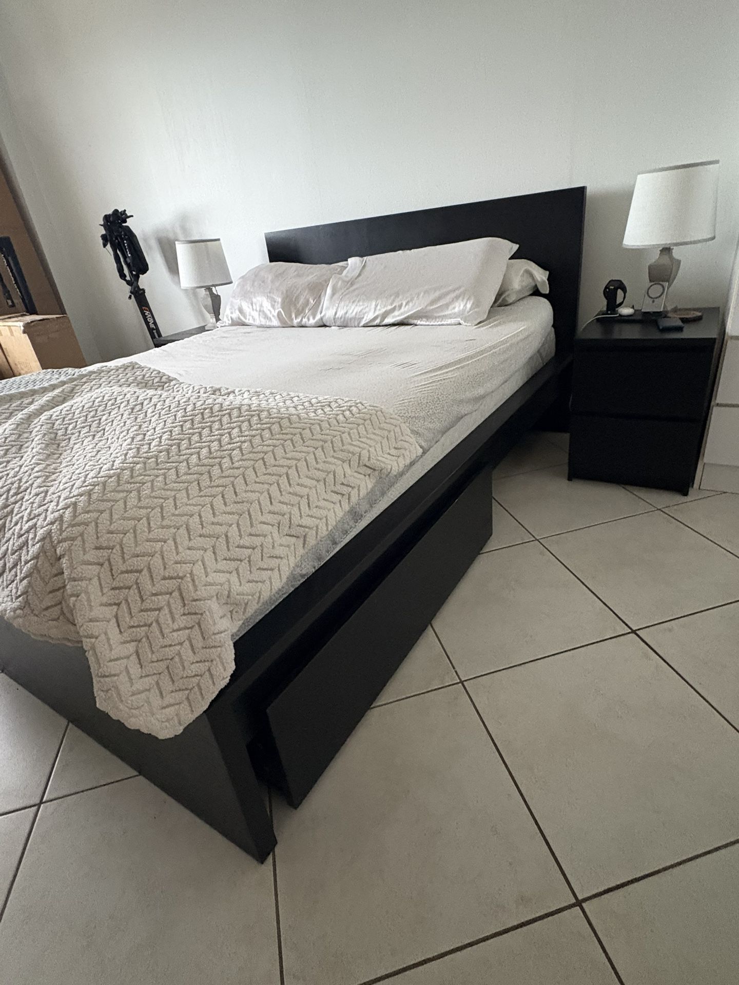 Black Beautiful Bed