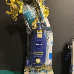 Christmas Gift Basket/ Canastas Para Regalo de Navidad