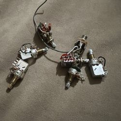 Electric Guitar Pots and input jack