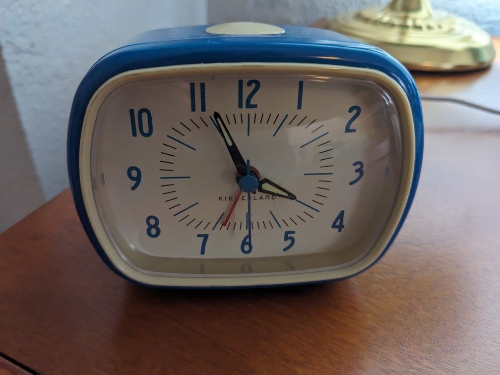 Alarm Clock/ Retro Vibes