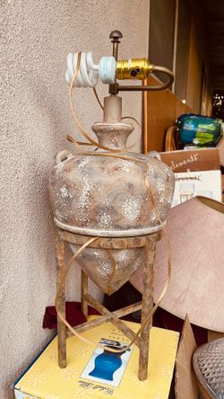 Vintage amphora design lamp with bronze shade