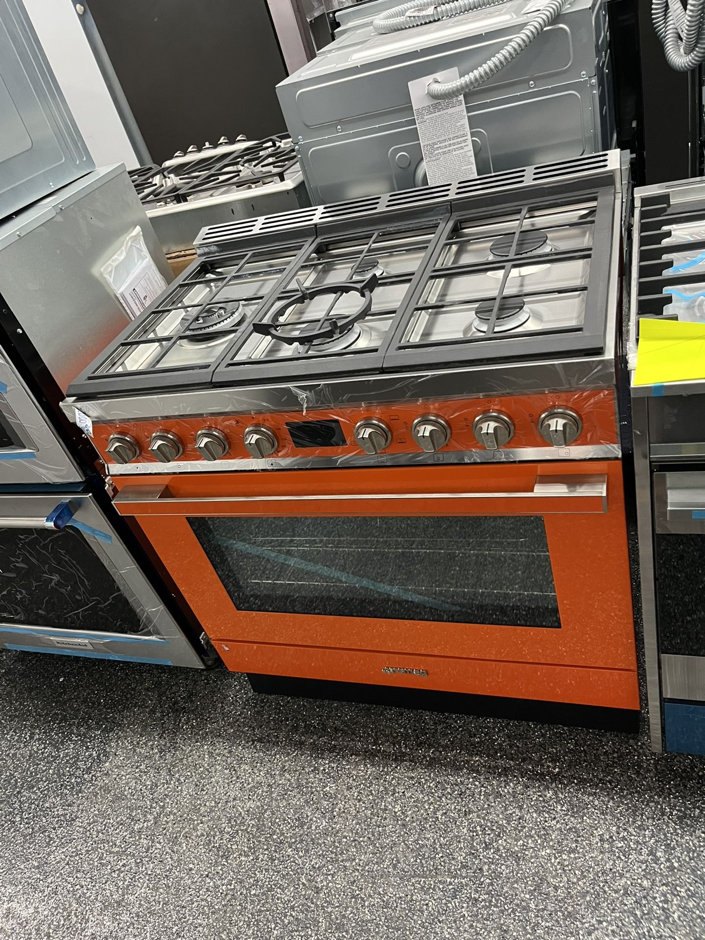 Smeg 36” Range Stove All Gas 5 Burners Orange Color