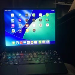 iPad Pro 11 With Magic Keyboard 