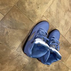 Jordan 5 UNC University Blue Size 10 $