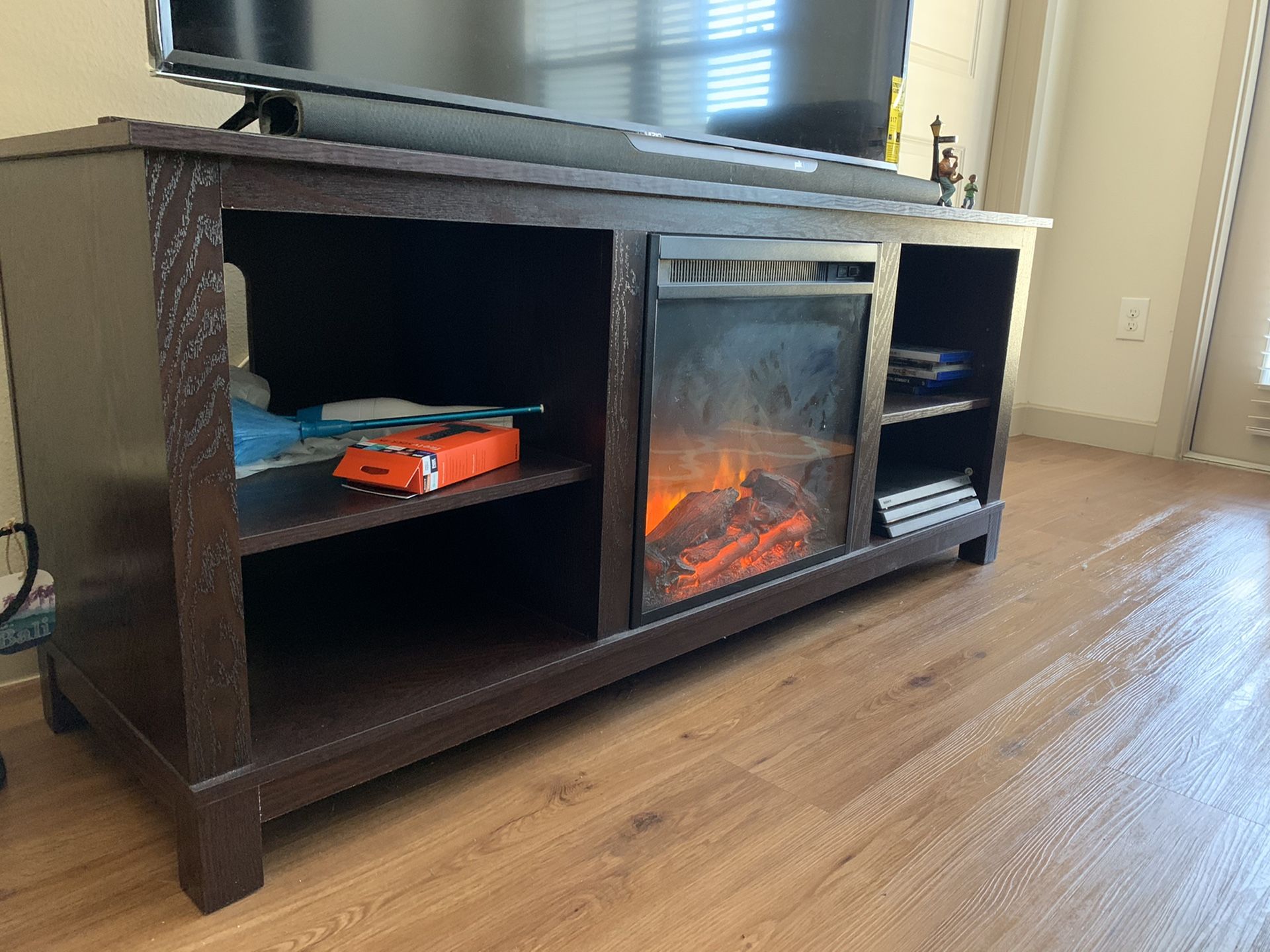 Tv Stand with Faux Fire and Heater