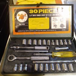 Vintage 30 Piece Socket Set Buffalo