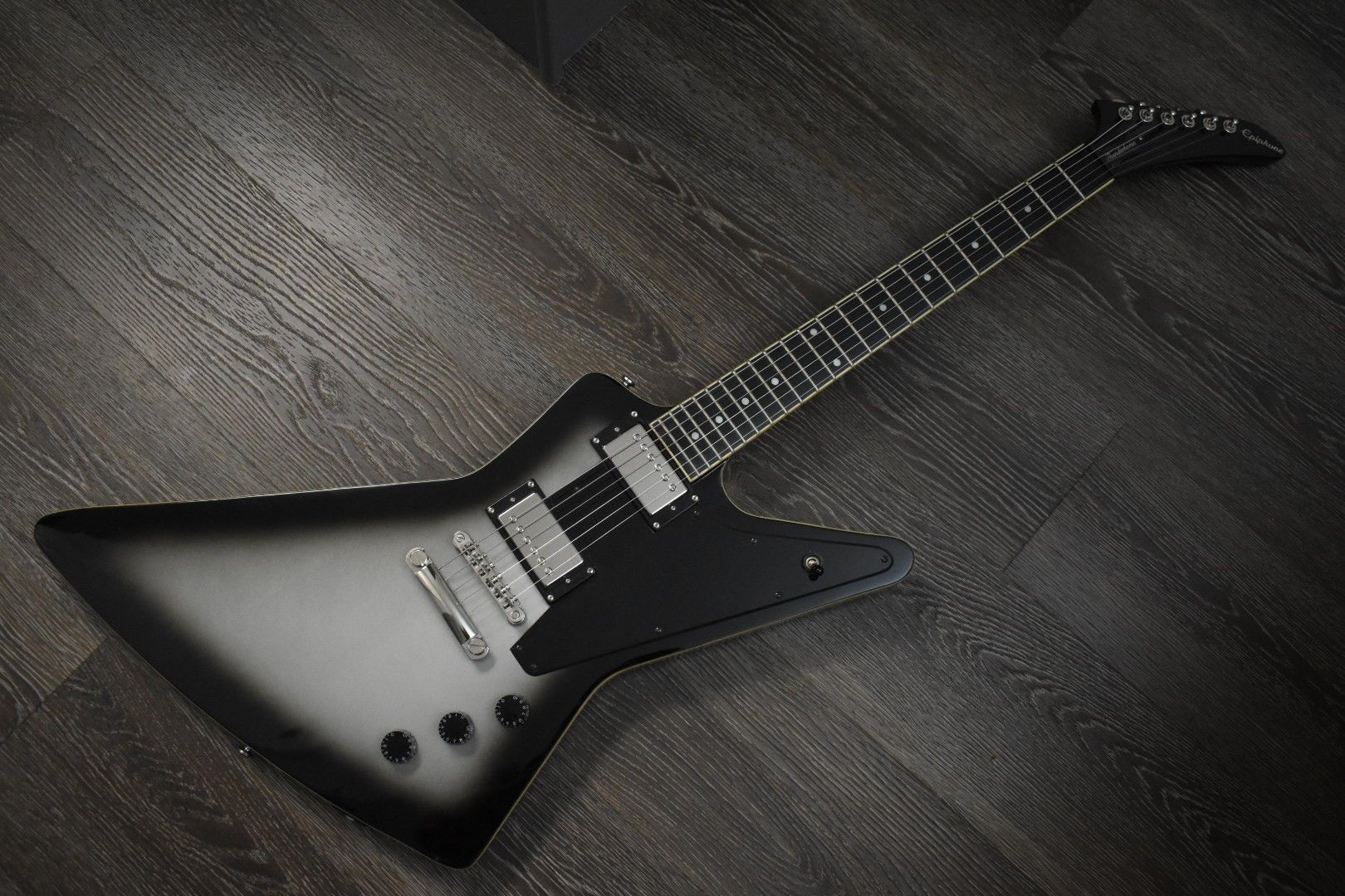 Epiphone Brendon Small Thunderhorse Explorer