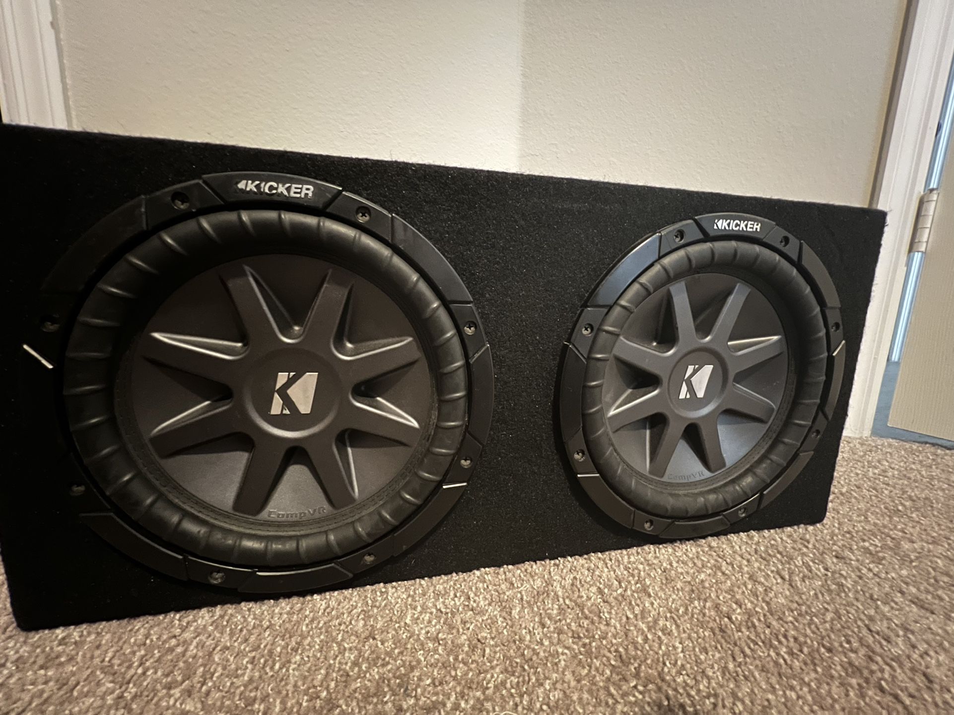 Kicker Subwoofers With Kicker Amp