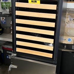 Wine Cooler, 108 bottle with beverage center drawers and dual zone cooling, NEW!! READ DESCRIPTION!!