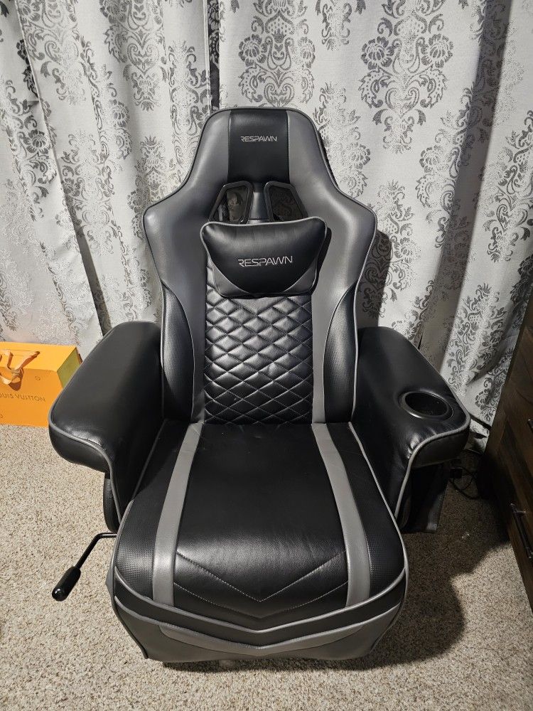 RESPAWN Gaming Recliner - Reclining Gaming Chair with Footrest, Gaming Chair Recliner