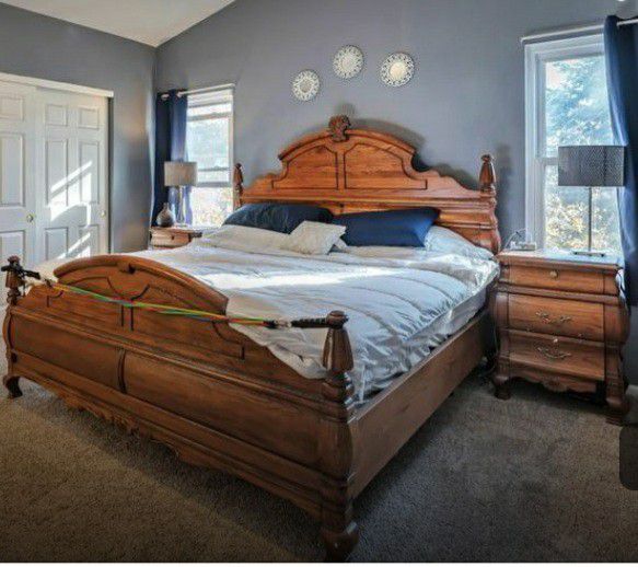 California King/ King 5 piece Bed set for sale (mattress not included)