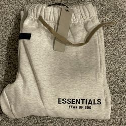 Essential Joggers Gray - L