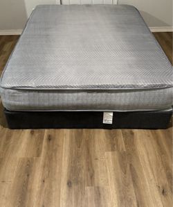 Queen Mattress – Very Good Condition