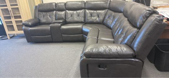 New recliner sectional couch / free delivery