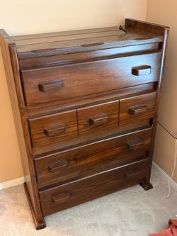 6-drawer wooden dresser