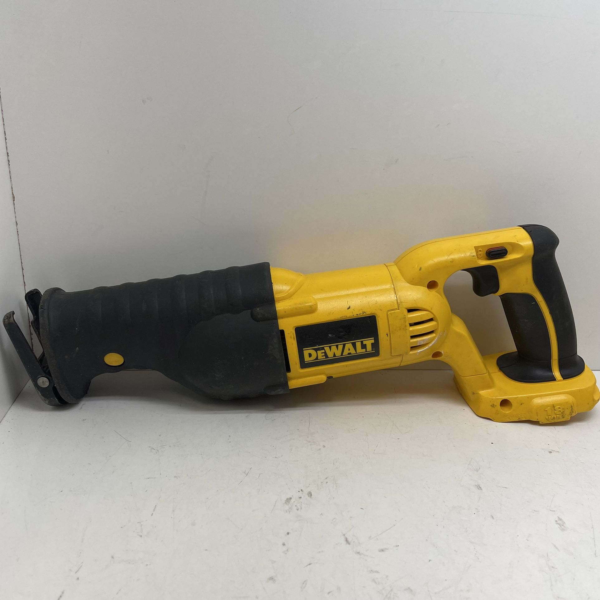 Dewalt 18v Variable Speed Reciprocating Saw 197085/11
