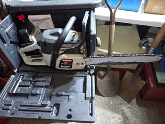 Craftsman 16" chainsaw with carry case