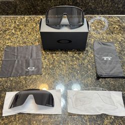 Oakley Sutro 