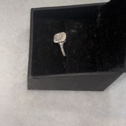 10k White Gold Engagement Ring