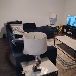 Sectional & Living Room Set 