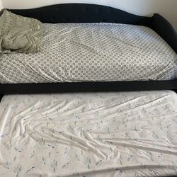 Dual twin bed set