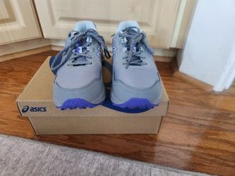 Brand NEW WOMEN'S Asics GEL VENTURE 10 Size 8 Wide