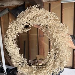 Aesthetic Ivory wreath 