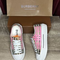 Burberry Women Shoes 