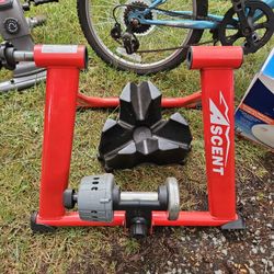 Bike / Bicycle Trainer With Leveling Block