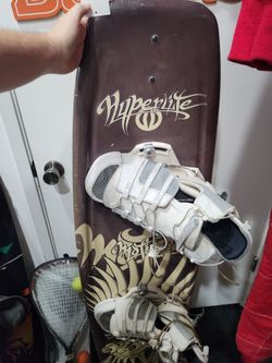Hyperlite Motive Wakeboard with Bindings 50% OFF
