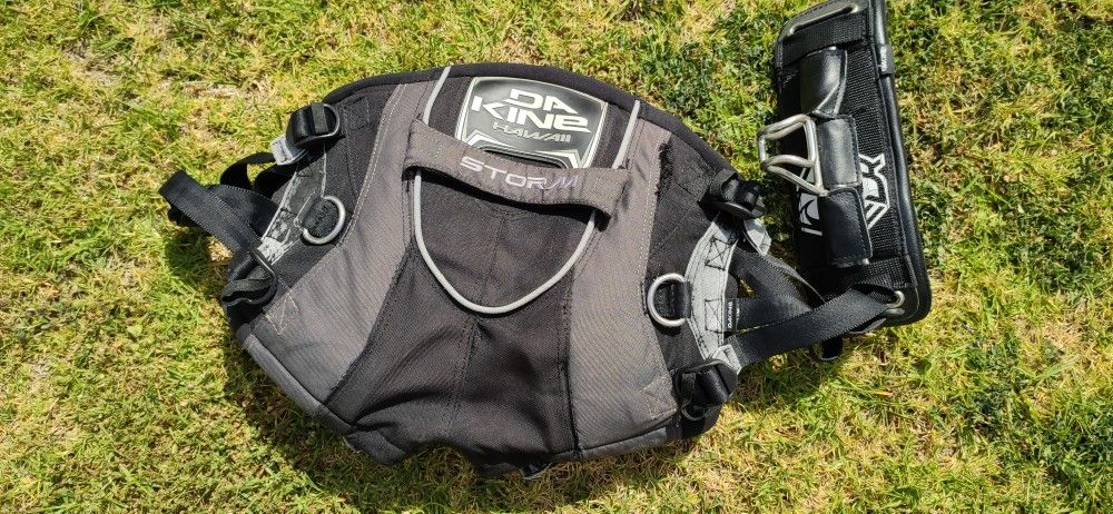 Dakine Hawaii Storm Seat Kiteboarding/Kitesurfing Harness (small)