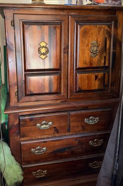 Dresser