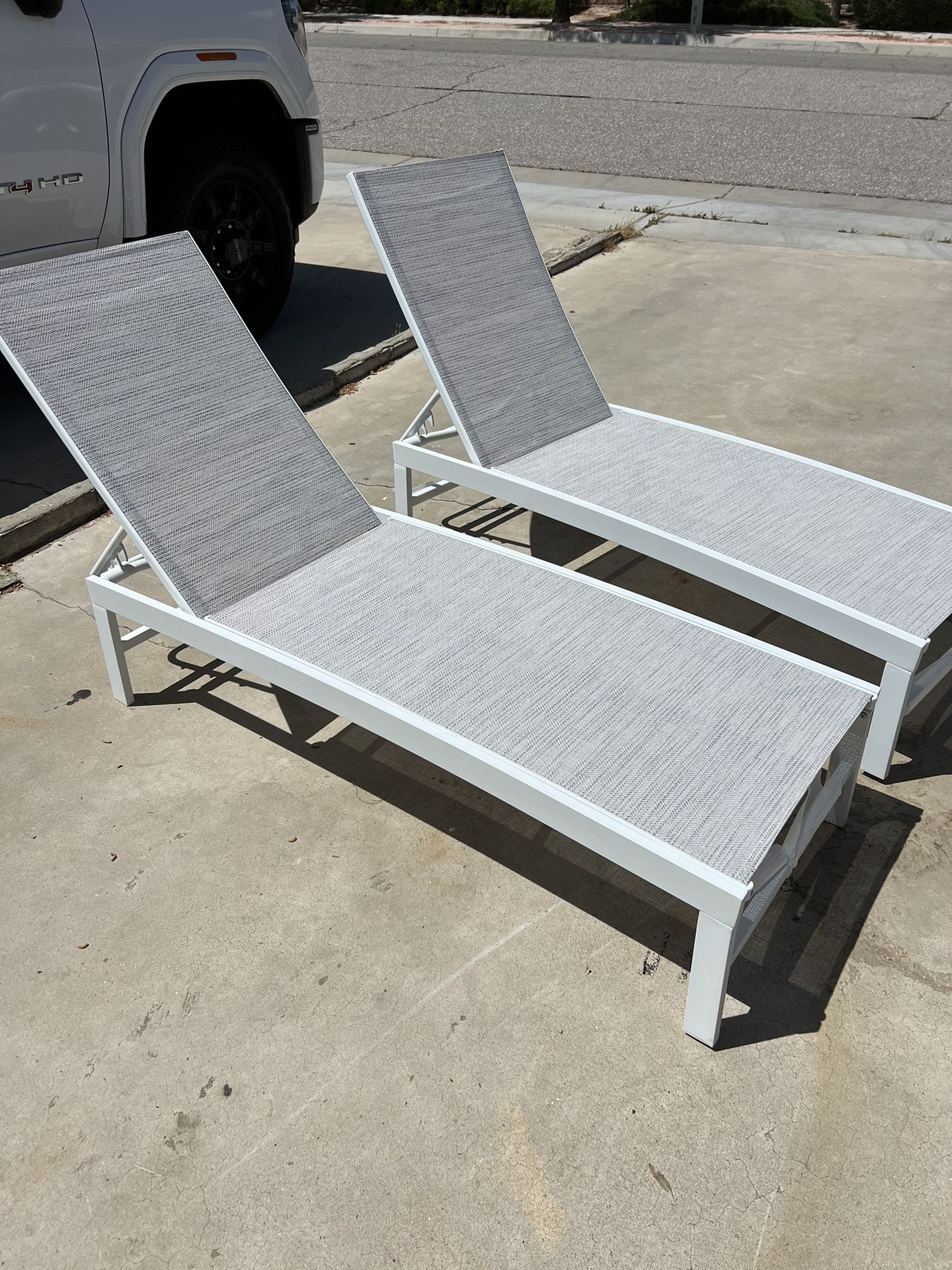 Long Recliner Pool Chairs 