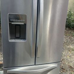 30 Wide French Door Refrigerator