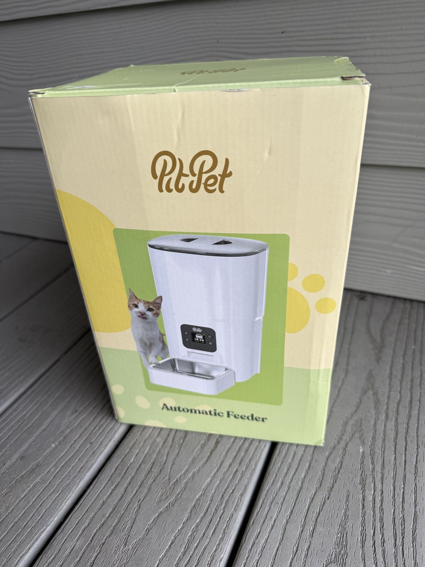 New Automotive Pet feeder