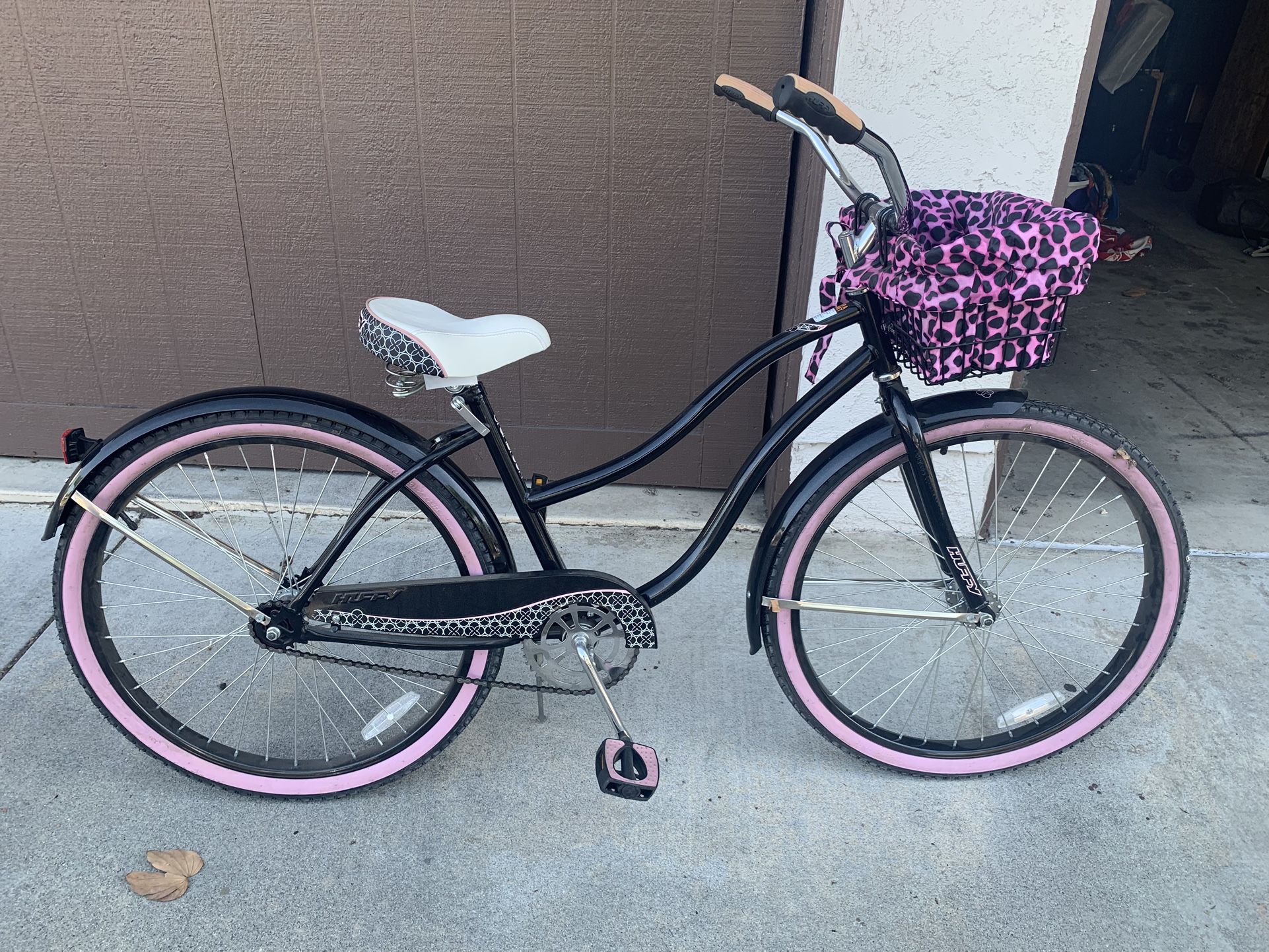 Woman’s Huffy Beach Cruiser