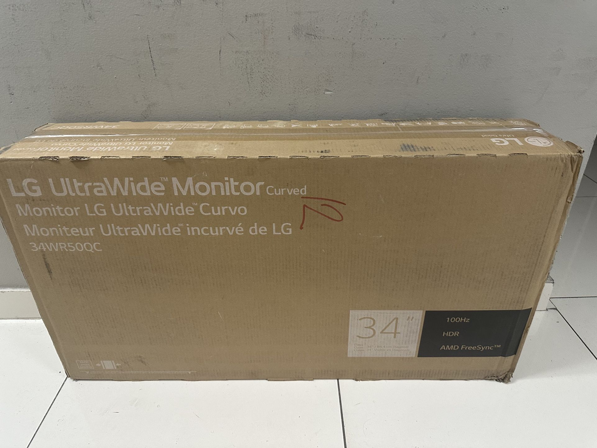 LG 34” Ultra Wide 34IR500C Monitor New