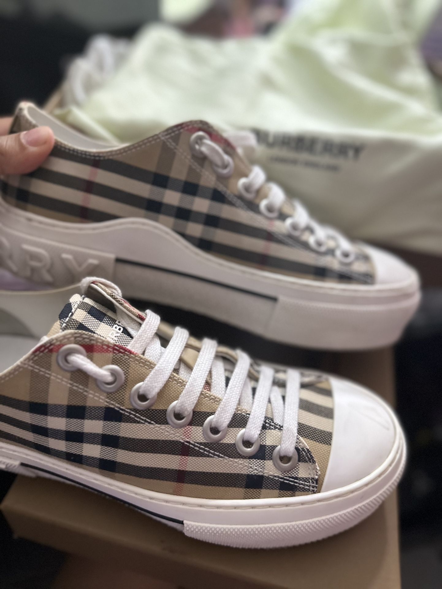 Burberry Sneakers Shoe