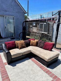 L-Shaped Sectional Sofa leather and suede ￼