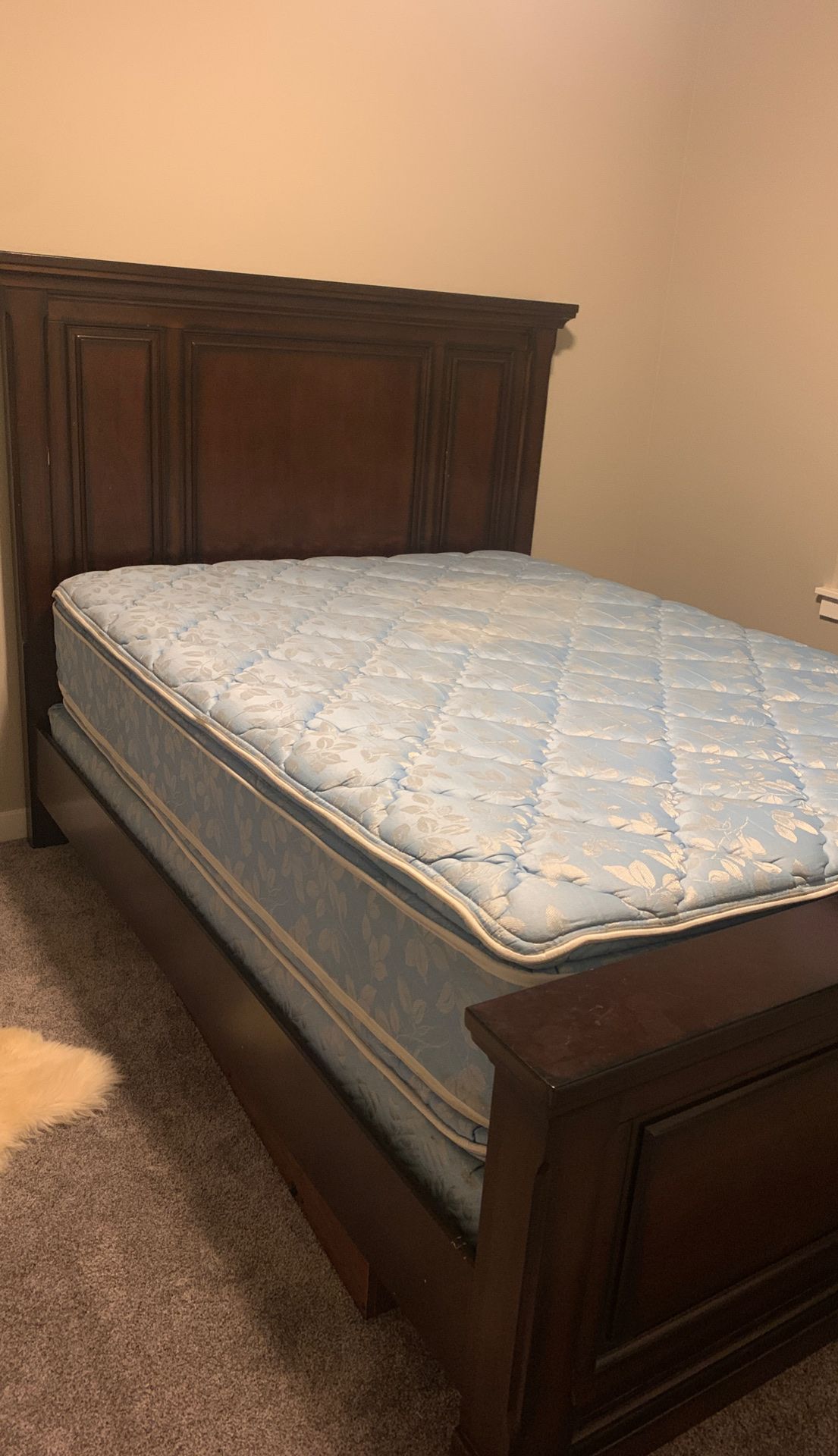 Queen size bed frame and mattress