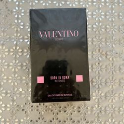 Brand new Valentino Born in Roma Eau de Parfum 100mL